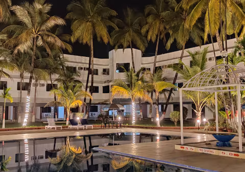 Coconut Ivy Resort & Spa